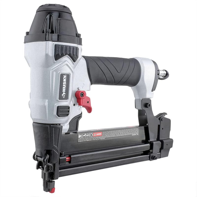 Husky Neumático 2 en 1 Clavadora de Brad de calibre 18 de 2 pulgadas y engrapadora de corona estrecha de 1/4 de pulgada con sujetadores (400 piezas) - DP2118G