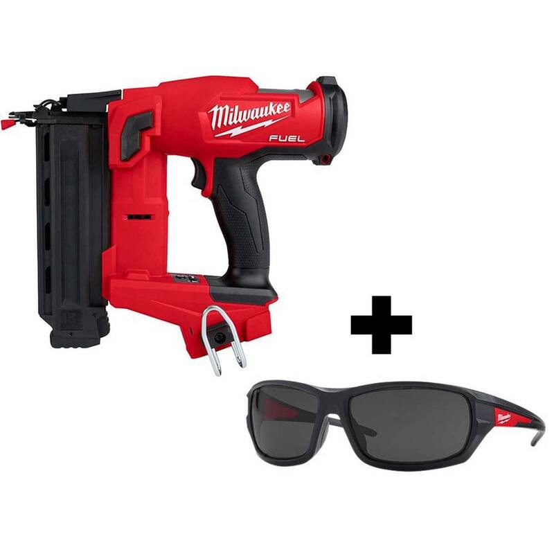 Pistola de clavos inalámbrica Milwaukee M18 FUEL de 18 voltios, calibre 18, sin escobillas y con ion de litio Gen II, y lentes de seguridad de alto desempeño con tinte - 2746-20-48-73-2025.