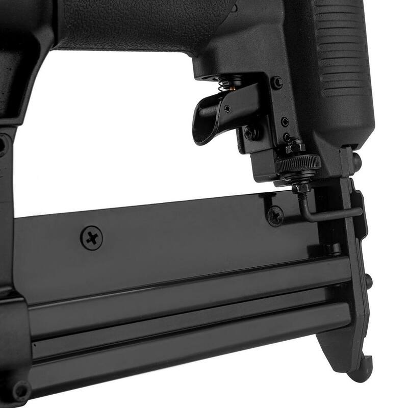 Freeman Pneumático Clavadora de Brad y grapadora de 18 calibres 2 en 1 con sujetadores (400 unidades) - P2-118GNQ