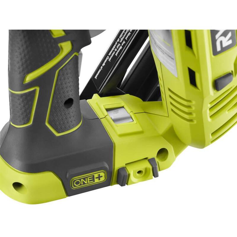 RYOBI ONE+ 18V Clavadora de acabado angulado sin cable AirStrike de calibre 15 con herramienta múltiple inalámbrica (Solo herramientas) - P330-PCL430B