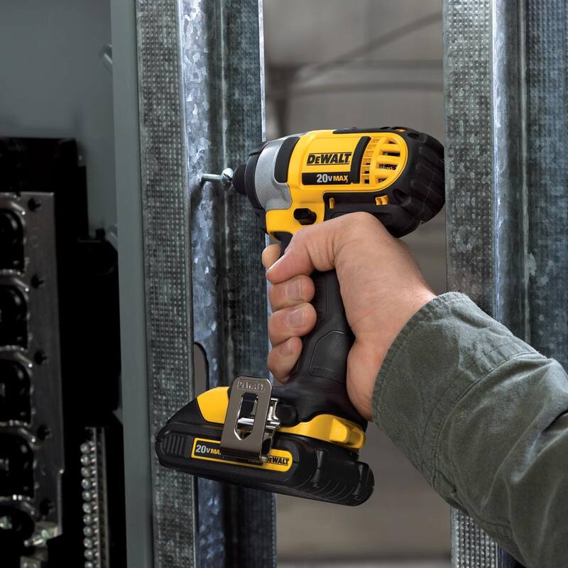 Kit de clavadora angular inalámbrica DEWALT 20V MAX de calibre 16 y 20V MAX 1/4 pulg. Destornillador de impacto inalámbrico - DCN660D1 w/DCF885B