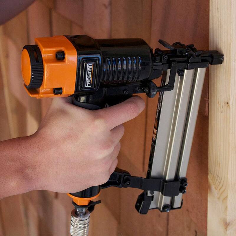 Freeman Pneumático 18 y 22-Guage Eléctrico de 3 Piezas Clavadora, Grapadora y Kit de Tapicería con Fijadores y Bolsa - P3PKUNB38