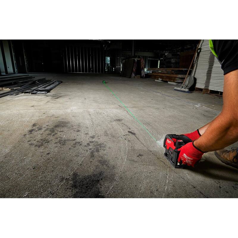 Milwaukee M18 FUEL Clavadora de clavos de calibre 18 sin escobillas inalámbrica de 18 voltios de iones de litio Gen II con láser de puntos verdes en cruz y plomada W/M12 - 2746-20-3622-20