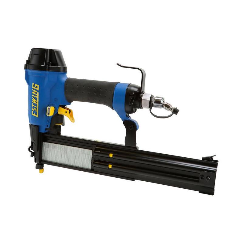 Clavadora neumática con cable de 18 calibre de 2 pulgadas de Estwing con gancho de cinturón de metal, accesorio giratorio industrial de 1/4 de pulgada NPT y bolsa - EBR50