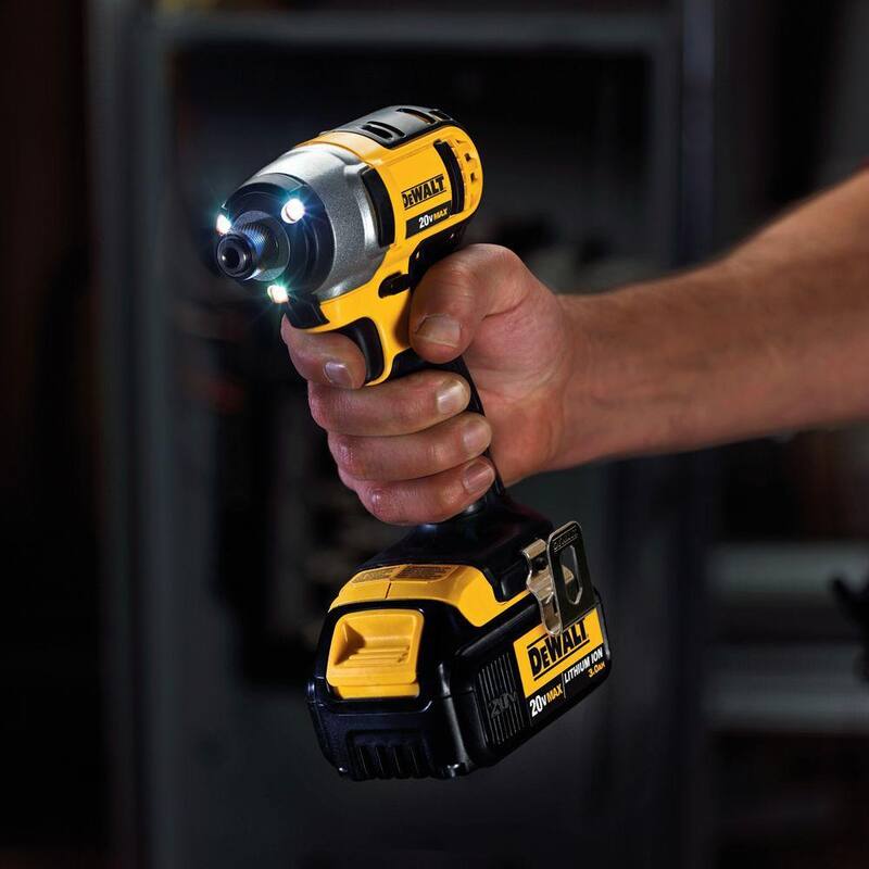 DEWALT 20V MAX Clavadora de acabado inalámbrica de 15 g con batería de iones de litio y destornillador de impacto inalámbrico de 1/4 de pulgada - DCN650D1w/DCF885B