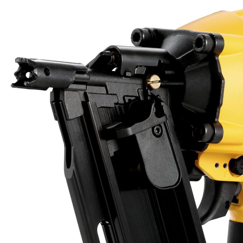 DEWALT Clavadora de armazón colada neumática de 21 grados y clavos de armazón metálicos de 3 pulgadas x 0.131 pulgadas (paquete de 2000) - DWF83PLW10D131