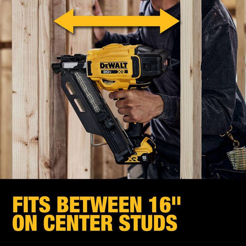Kit de clavadora eléctrica inalámbrica DEWALT 20V 30° y clavos colados de 3-1/4 pulgadas x 0.131 pulgadas (2500 piezas) con batería de 5Ah y cargador - DCN930P1WD131FH