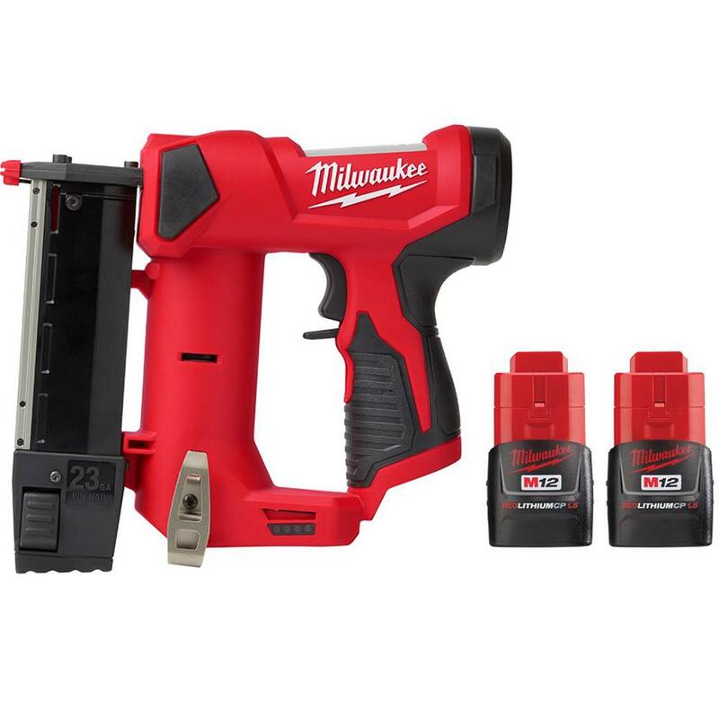 Milwaukee M12 12-Volt 23-Gauge Lithium-Ion Clavadora inalámbrica con dos paquetes de batería compacta de iones de litio M12 12-Volt 1.5 Ah - 2540-20-48-11-2411