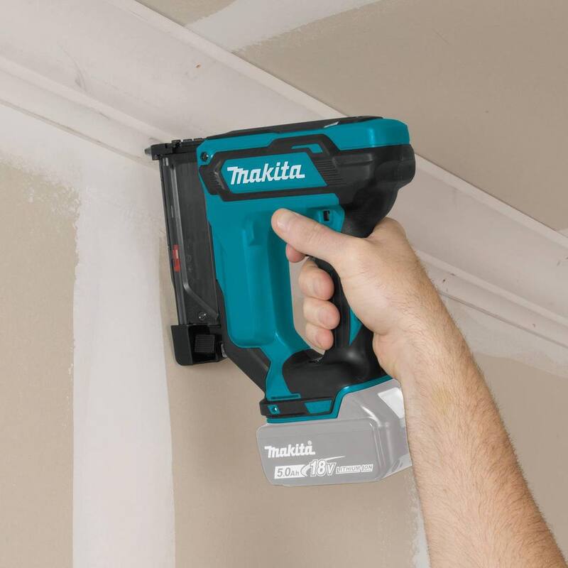 Clavadora inalámbrica de clavos de 23 galgas Makita 18V LXT de iones de litio (solo la herramienta) - XTP02Z