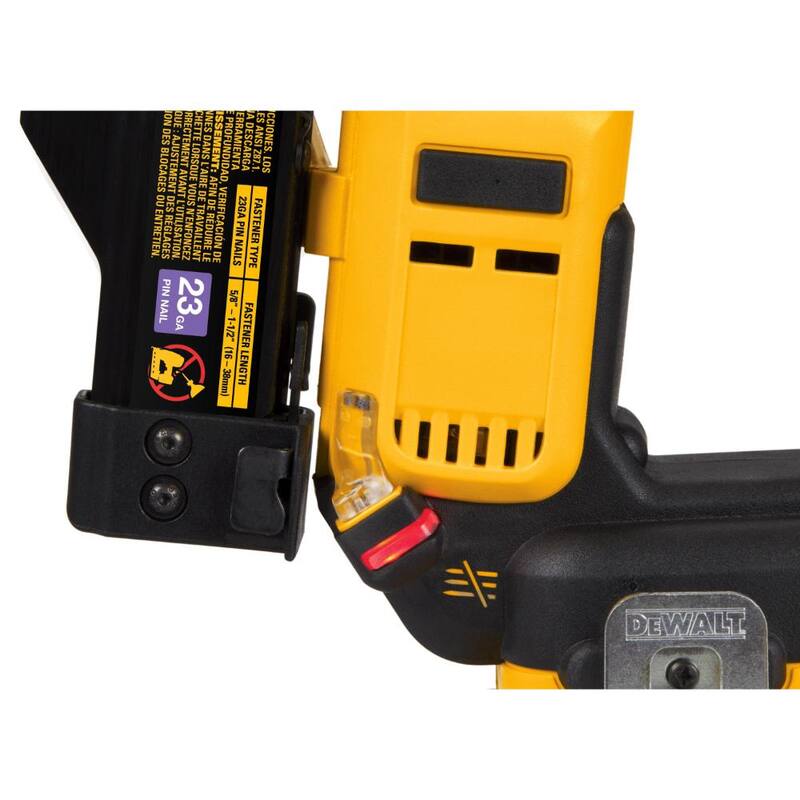 Kit de clavadora inalámbrica DEWALT ATOMIC 20V MAX de iones de litio de calibre 23 y clavos de 1 1/2 pulgadas de calibre 23, 2000 piezas - DCN623D1W23150