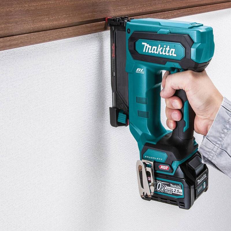Kit de clavadora inalámbrica Brushless de 23 Ga. Makita 40V max XGT, 2.5Ah - GTP01D1