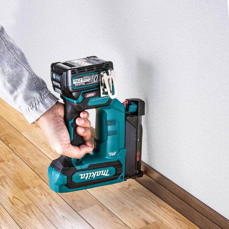 Kit de clavadora inalámbrica Brushless de 23 Ga. Makita 40V max XGT, 2.5Ah - GTP01D1