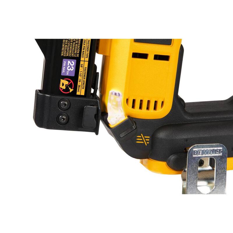 Clavadora de clavos de calibre 23 inalámbrica de iones de litio DEWALT 20V MAX y clavadora de acabado de calibre 16 con batería compacta de 4.0Ah - DCN623B660B240