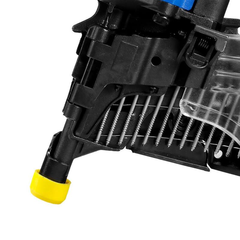 Estwing Pneumatic 15-Degree 2-1/2 in. Coil Siding Nailer con Gancho de Cinturón Metálico Ajustable, Conexión Giratoria de 1/4 de pulgada NPT y Bolsa - ECN65
