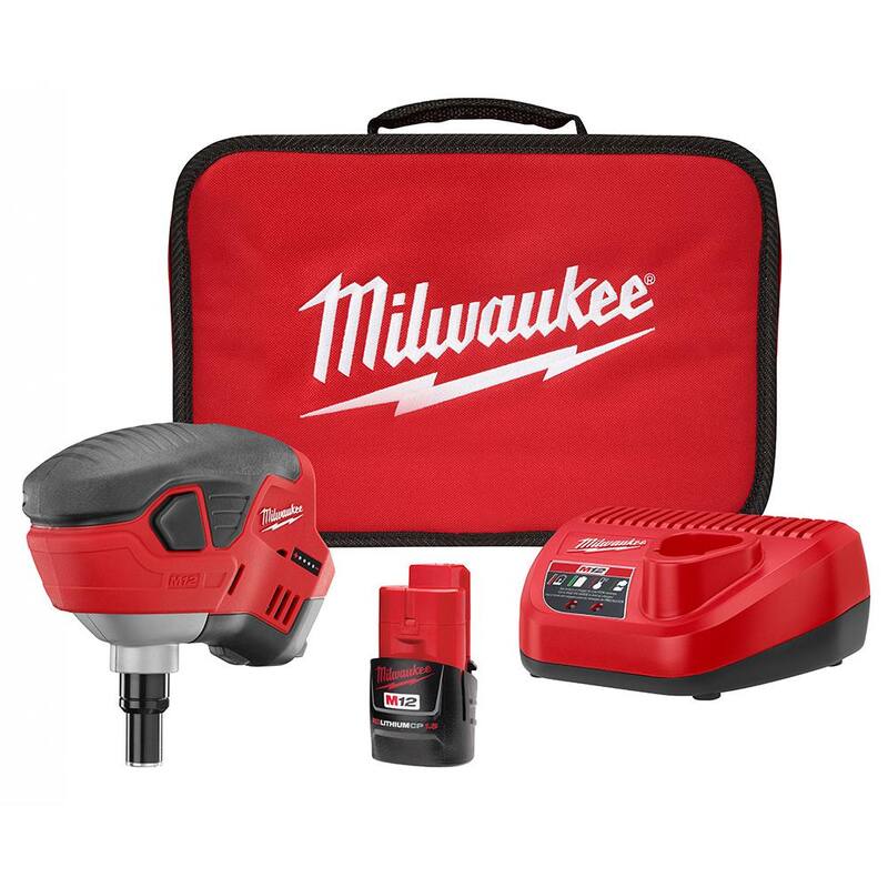 Juego de clavadora de palma inalámbrica Milwaukee M12 de 12 voltios con batería de 1.5Ah, cargador y bolsa de herramientas - 2458-21