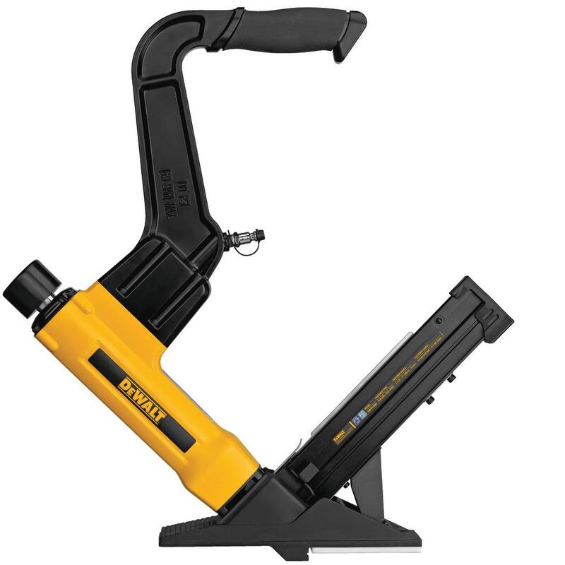 Herramienta para Pisos DEWALT 2-en-1 Neumática de Calibre 15.5 y 16 - DWFP12569