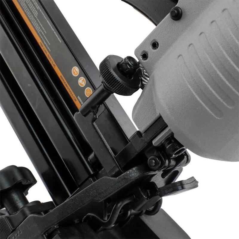 NuMax Pneumatic 4 en 1

Clavadora y engrapadora de suelo mini de 18 calibres y 1-5/8 pulgadas con bolsa de lona - SFBC940