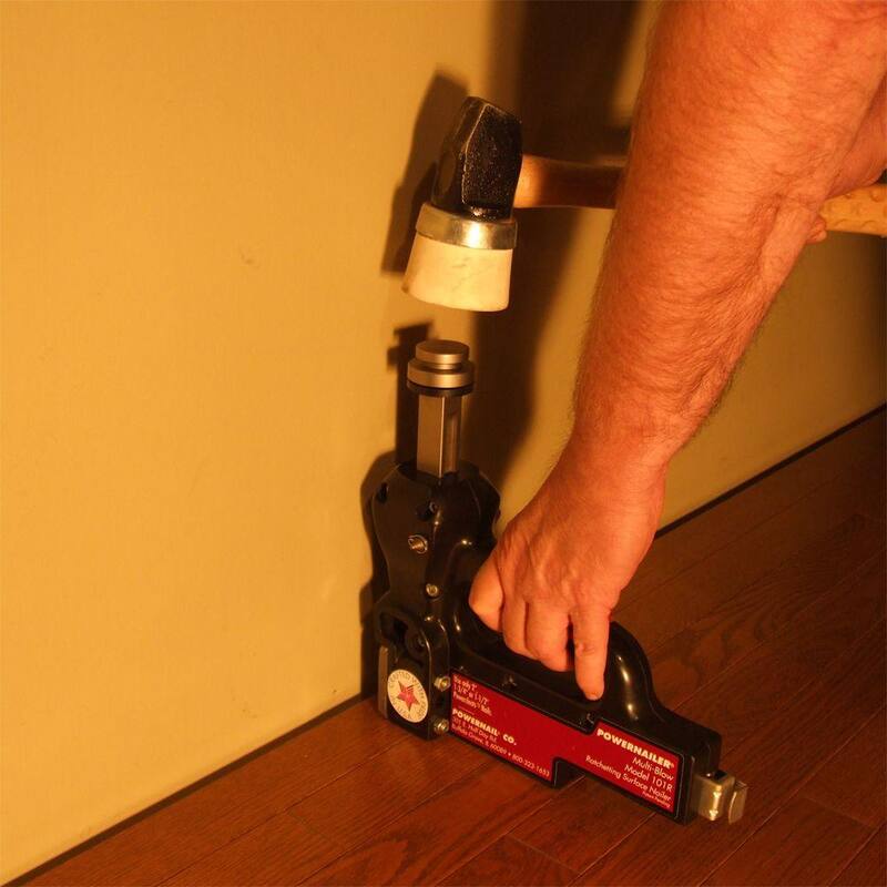 GRAPADORA DE SUPERFICIE PARA PISOS DE MADERA DURA MANUAL DE 16 GAUGE CON TRINQUETE - 101RW