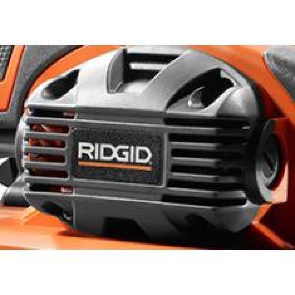 Lijadora de banda de velocidad variable para trabajo pesado RIDGID de 6.5 amperios con tecnología AIRGUARD - R27401