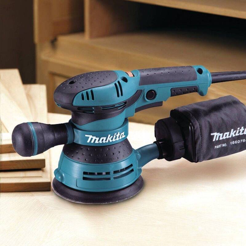 Lijadora Orbital Aleatoria con Velocidad Variable de 5 in, con Bolsa para Polvo de 3 Amp de Makita - BO5041