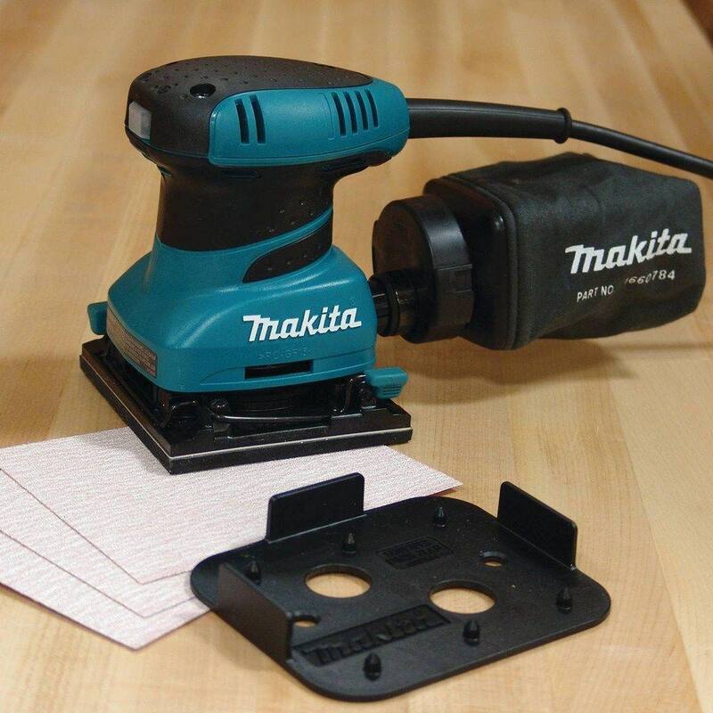 Lijadora orbital de acabado con cable de 2 amperios y hojas de lija de 60G, 100G y 150G, bolsa para polvo y placa perforadora - BO4556 de Makita