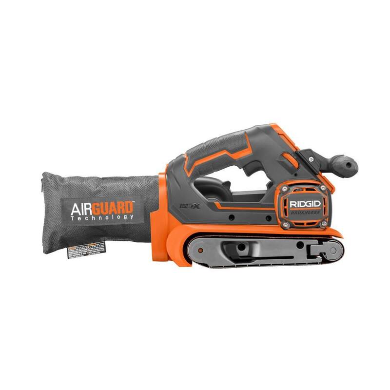 Lijadora de banda inalámbrica sin escobillas RIDGID de 18V, 3 pulgadas x 18 pulgadas, con 2 baterías de 4.0 Ah, cargador y bolsa - R86065B-AC93044SBN