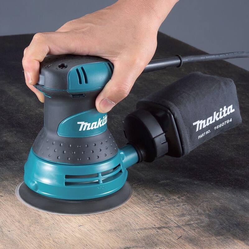 Makita 3 amperios 5 pulgadas Lijadora Orbital Aleatoria con Cable - BO5030
