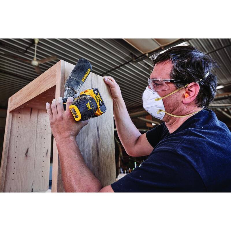 Lijadora orbital aleatoria inalámbrica sin escobillas DEWALT 20V MAX XR de 5 pulgadas y Pad de lijado para lijadora de órbita aleatoria de 5 pulgadas (solo herramientas) - DCW210BWDW4388