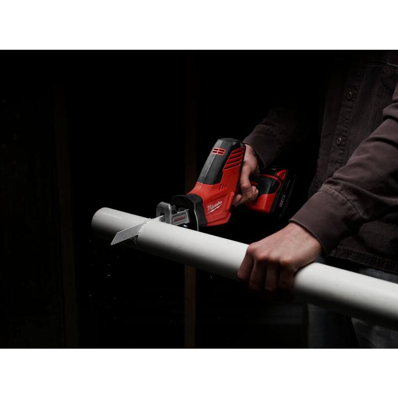 Lijadora orbital aleatoria inalámbrica Milwaukee M18 18V con herramienta múltiple y (2) baterías compactas de 2.0 Ah - 2648-20-2626-20-48-11-1820-48-11-1820