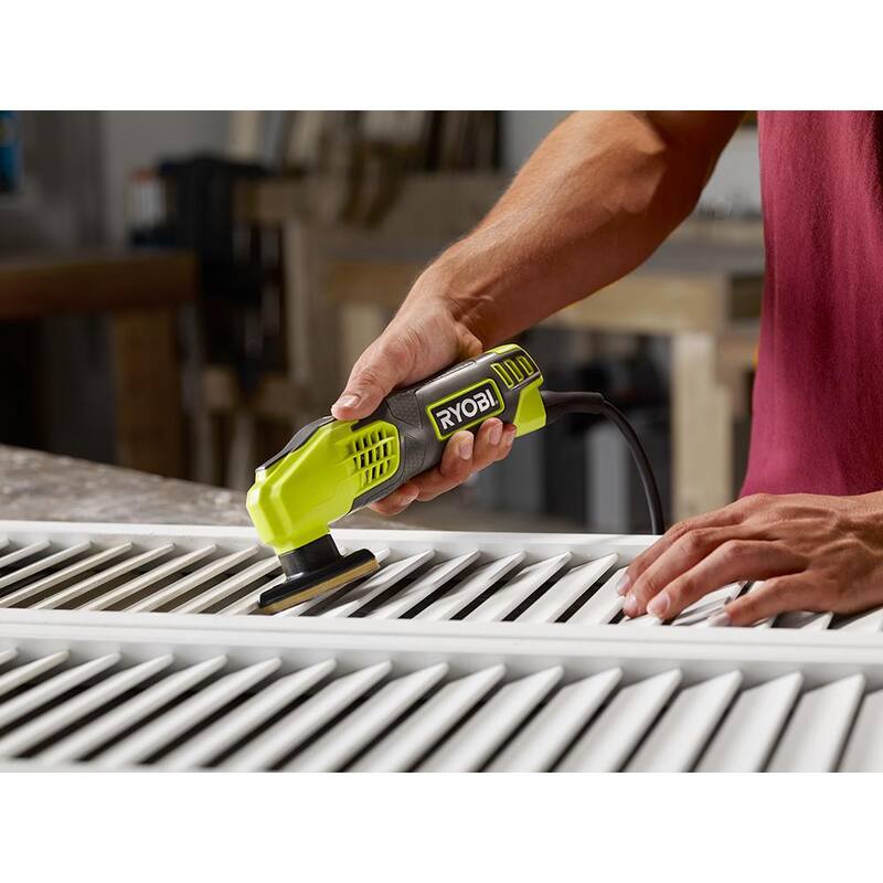 Lijadora de detalles con cable de 0.4 amperes de 2-7/8 pulgadas de RYOBI con juego extra de 9 piezas de papel de lija de detalle de 2-7/8 pulgadas - DS1200-A21D901.