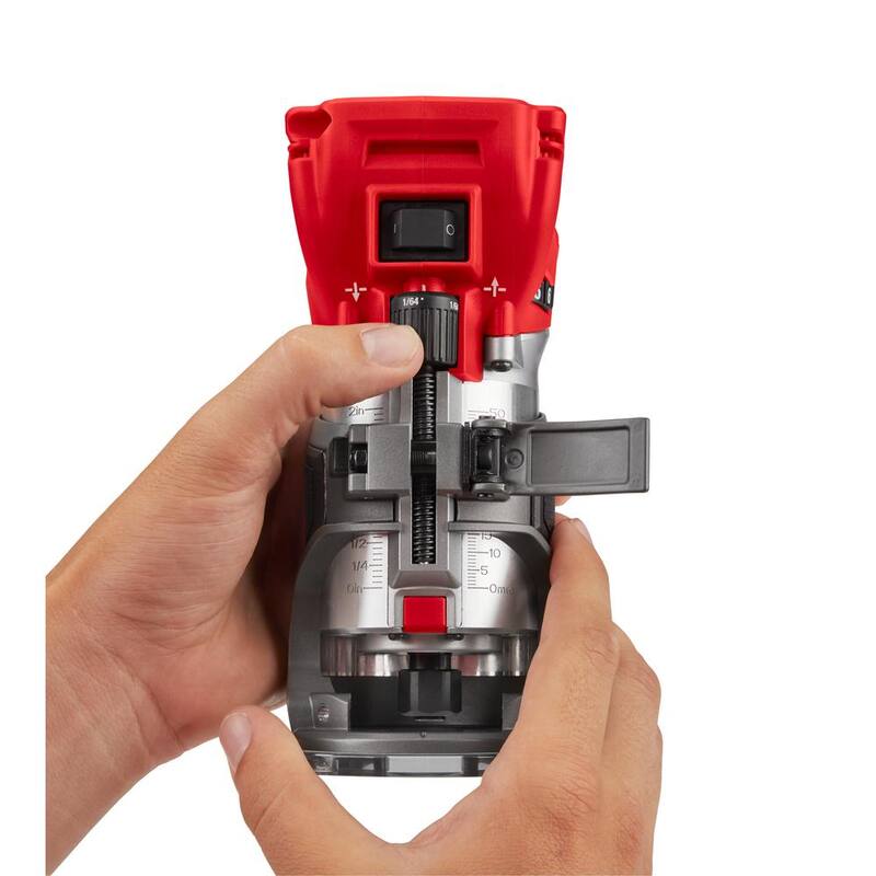 Herramienta Múltiple Oscilante Inalámbrica Brushless de Iones de Litio de 18V Milwaukee M18 FUEL con Router Compacto FUEL y Sierra de Calar (3 Herramientas) - 2836-20-2723-20-2737-20