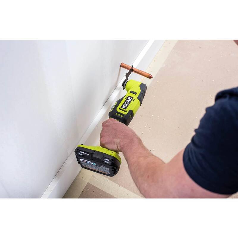 Herramienta múltiple inalámbrica RYOBI ONE+ 18V (solo herramienta) con juego de 4 hojas para herramienta múltiple oscilante de madera y metal - PCL430B-A24402