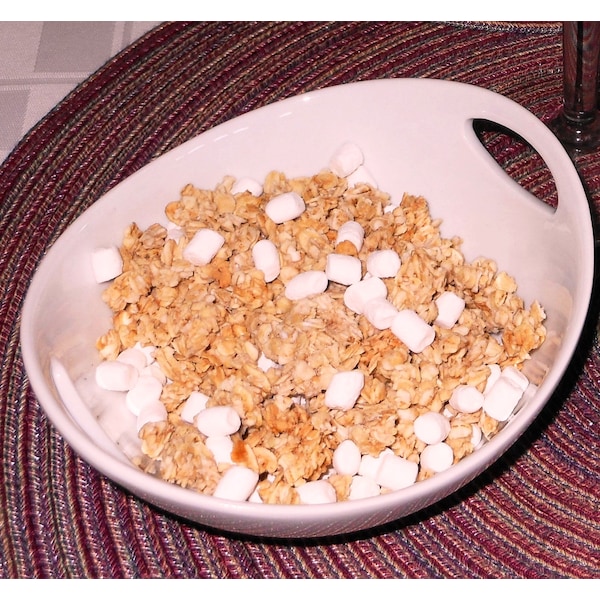 Rockinola Strawberry Granola With Mini Marshmallow 30g, PK250 - 8004087