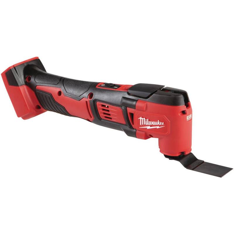 Herramienta eléctrica oscilante multiusos inalámbrica Milwaukee M18 18V de iones de litio con (2) baterías de 5.0Ah y cargador - 2626-20-48-59-1852B