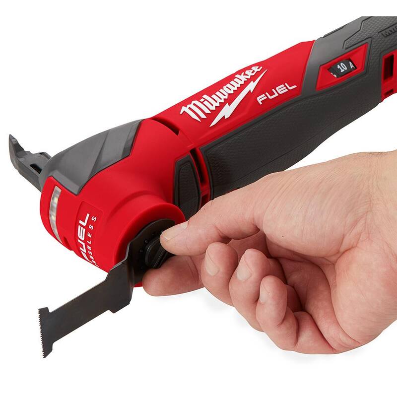 Kit de herramienta multifunción oscilante inalámbrica Milwaukee M18 FUEL de 18V con tecnología de iones de litio sin escobillas y taladro percutor de 1/2 pulgadas M18 FUEL - 2836-21-2904-20.