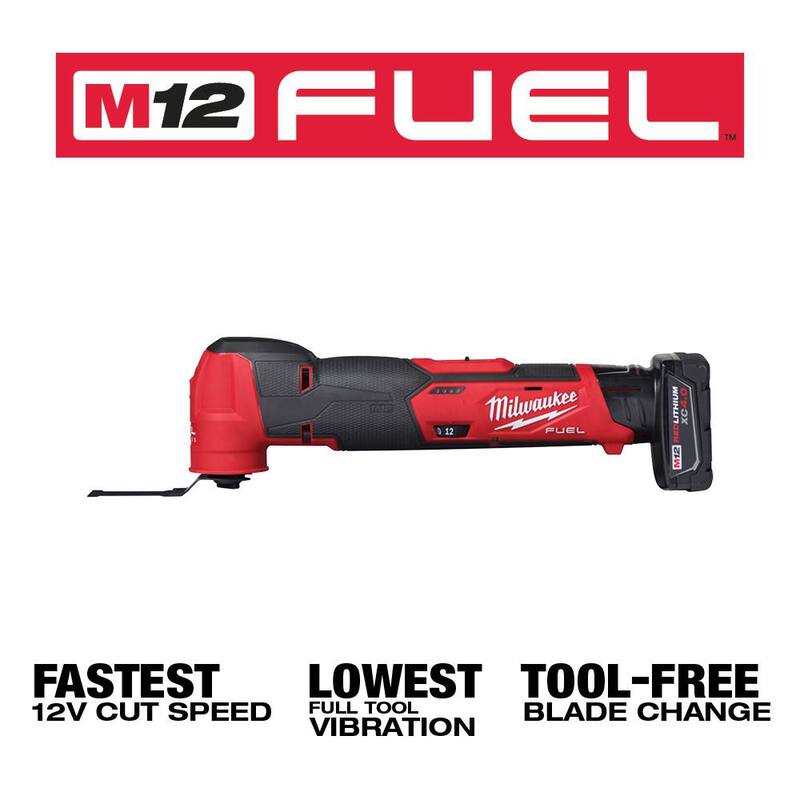 Kit de herramienta multifunción oscilante inalámbrica Milwaukee M12 FUEL de 12V con batería de iones de litio de 4.0 Ah, cargador, bolsa y set de hojas (5 piezas) - 2526-21XC-49-25-1135.