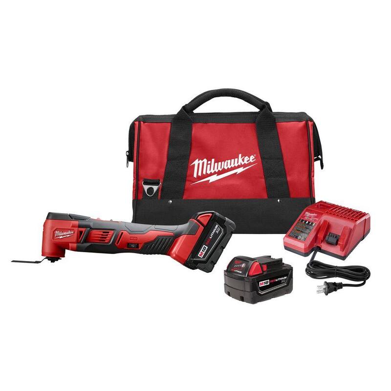 Kit de herramienta múltiple oscilante inalámbrica Milwaukee M18 18V de iones de litio con dos baterías de 3.0Ah, accesorios, cargador, estuche - 2626-22