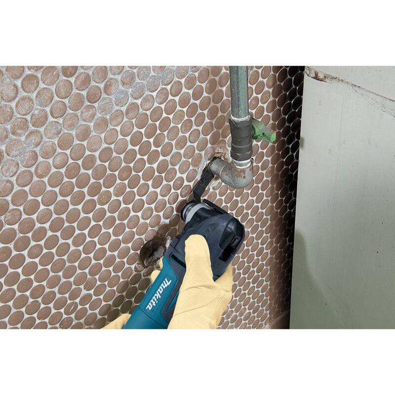 Juego de herramientas múltiples oscilante con cable de 3 amperios y velocidad variable de Makita, con hoja, base para lijar, papel de lija, adaptador, estuche duro - TM3010CX1.