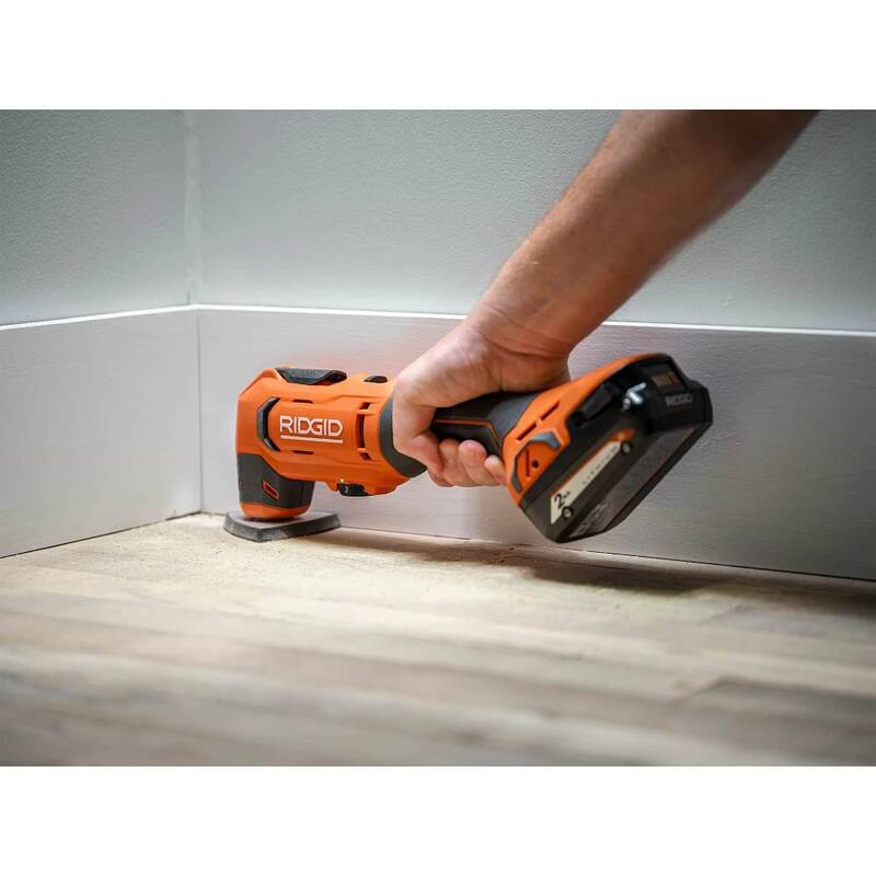 Herramienta múltiple oscilante inalámbrica RIDGID de 18V (solo herramienta) con kit de accesorios de 14 piezas para hojas de herramienta múltiple oscilante - R86241B-AC24J14