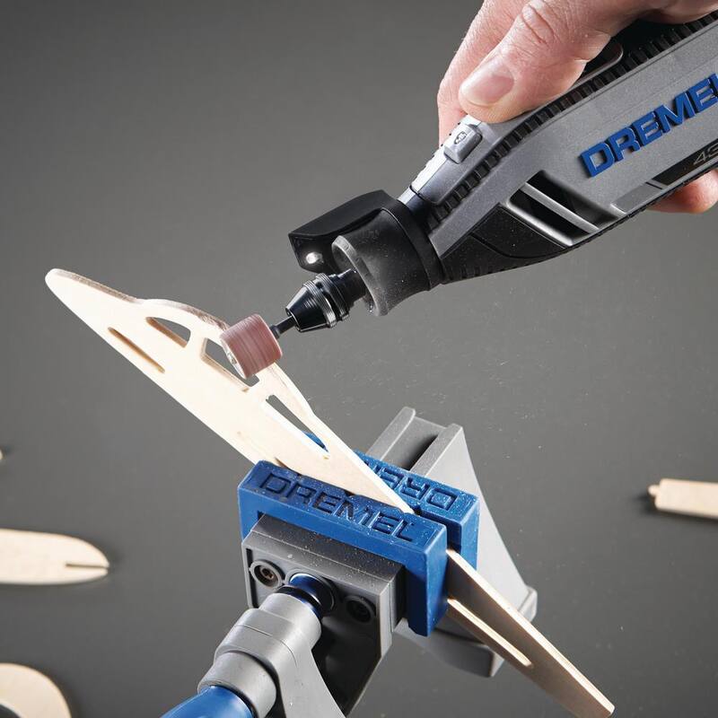 Serie 4300 de Dremel 1.8 Amp Variable Speed Corded Rotary Tool Kit con Rotary Tool Mega Accessory Kit (130 piezas) - 43009/64+713-01