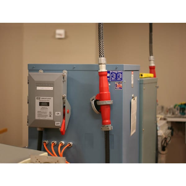 Interruptor de desconexión cerrado con fusible Hubbell, 600V CA, NEMA 12K, 4, 4X - FDS60