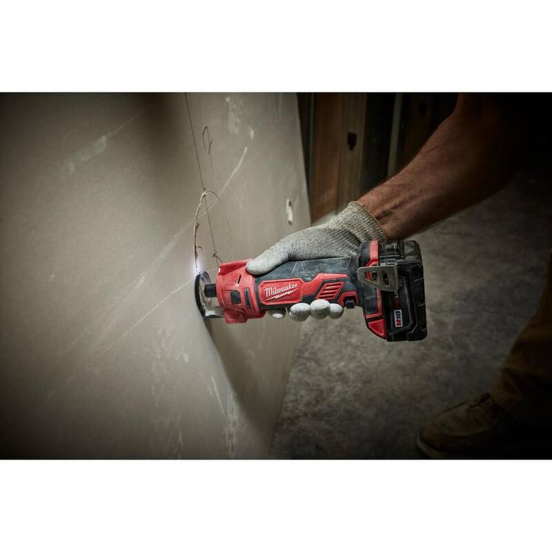 Milwaukee M18 18V Cortadora de Yeso Inalámbrica con Batería de iones de litio de 2.0ah - 2627-20-48-11-1820