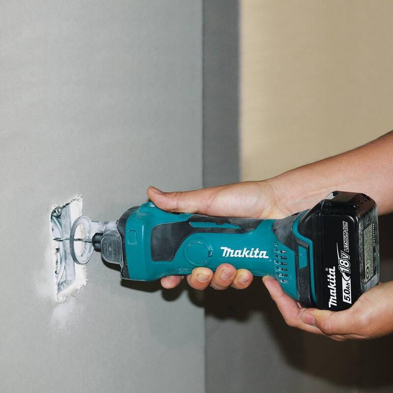Kit de herramientas inalámbricas para recortes con batería de iones de litio de 18V LXT de Makita, 5.0 Ah - XOC01T