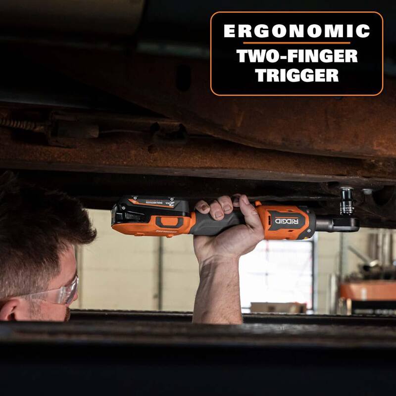 Llave de trinquete inalámbrica RIDGID 18V Brushless de 1/2 pulg. con batería de iones de litio de 2.0 Ah GRATIS - R866012B-AC8400802