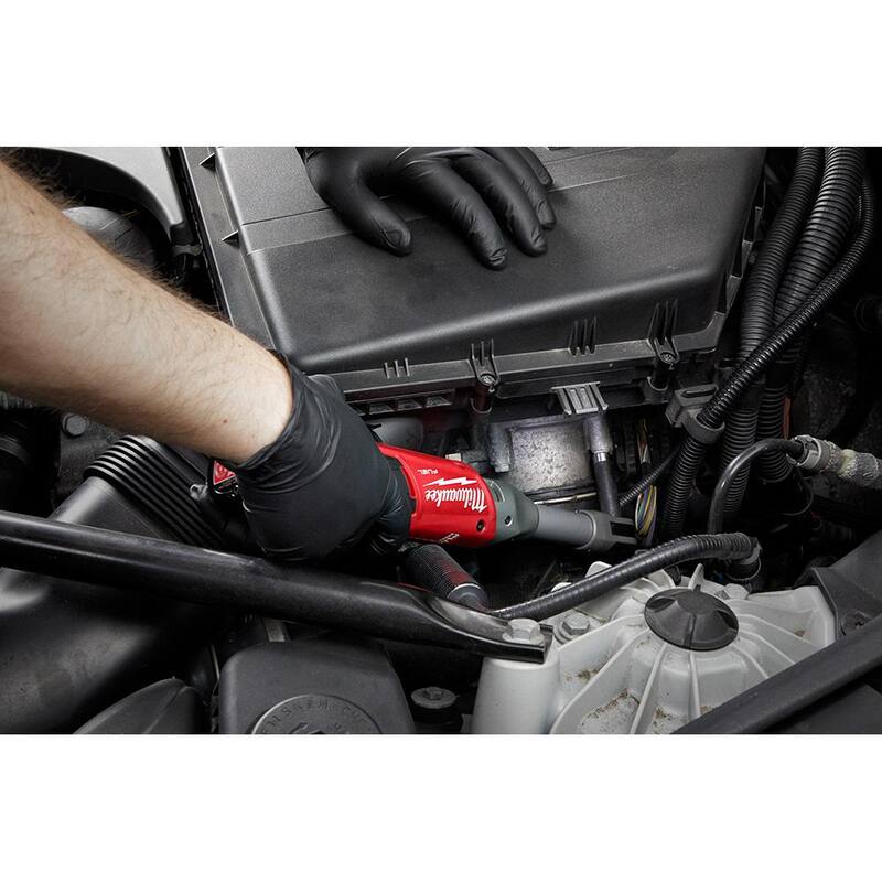 Juego de Trinquete Extendido Inalámbrico Milwaukee M12 FUEL 12V de Iones de Litio sin Escobillas de 1/4 pulgadas con Batería M12 2.0Ah - 2559-21-48-11-2420