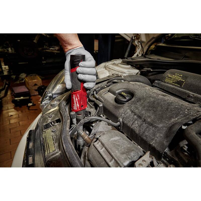 Juego de Trinquete Extendido Inalámbrico Milwaukee M12 FUEL 12V de Iones de Litio sin Escobillas de 1/4 pulgadas con Batería M12 2.0Ah - 2559-21-48-11-2420