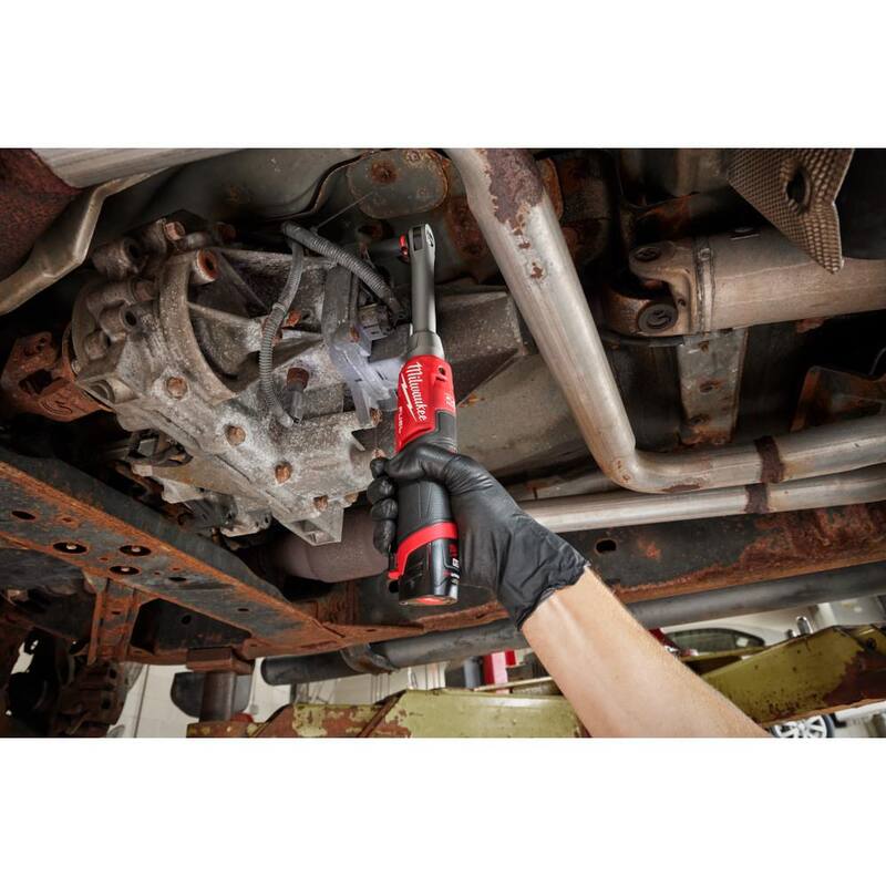 Milwaukee M12 FUEL 12V Llave de trinquete inalámbrica sin escobillas de 3/8 pulg. de alcance extendido y alta velocidad (solo herramienta) - 2569-20.