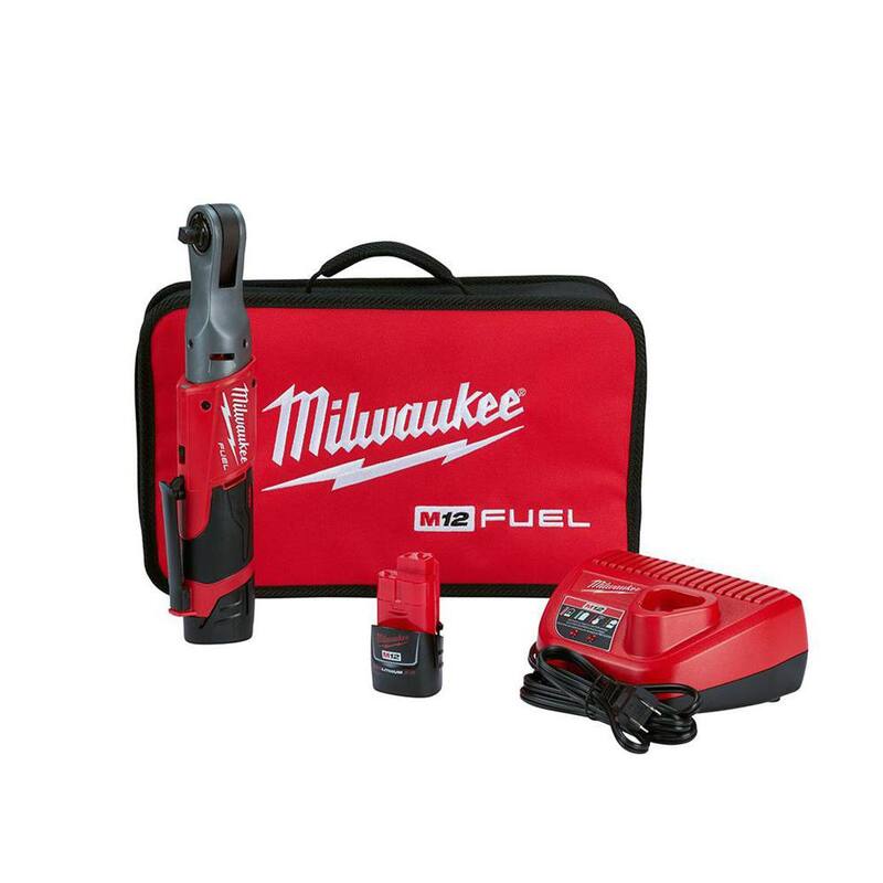 Milwaukee M12 FUEL 12V Lithium-Ion Brushless Cordless 3/8 in. Ratchet Kit con (2) Baterías de 2.0Ah, Cargador y Bolsa de Herramientas - 2557-22