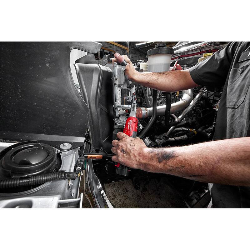 Juego de combo de trinquete inalámbrico Milwaukee M12 FUEL de 12V de alta velocidad con motor sin escobillas de 3/8 de pulgada y trinquete de alta velocidad M12 FUEL de 1/4 de pulgada - 2567-22-2566-20