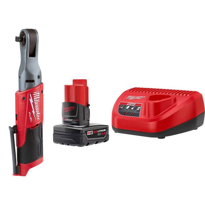 Milwaukee M12 FUEL 12-Volt Lithium-Ion Brushless 3/8 in. Llave de trinquete inalámbrica con kit de arranque de 4.0 Ah - 48-59-2440-2557-20